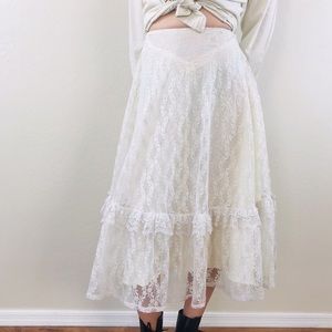 Vintage 90’s White Floral Lace Skirt With Lining